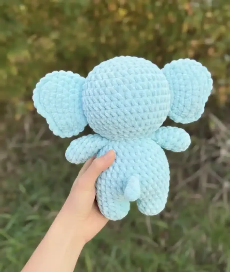 Crochet an amigurumi elephant in single crochet — photo 2