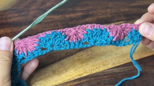 How to crochet the Catherine Wheel stitch pattern — photo 3