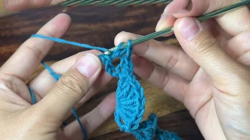 How to crochet the Catherine Wheel stitch pattern — photo 4