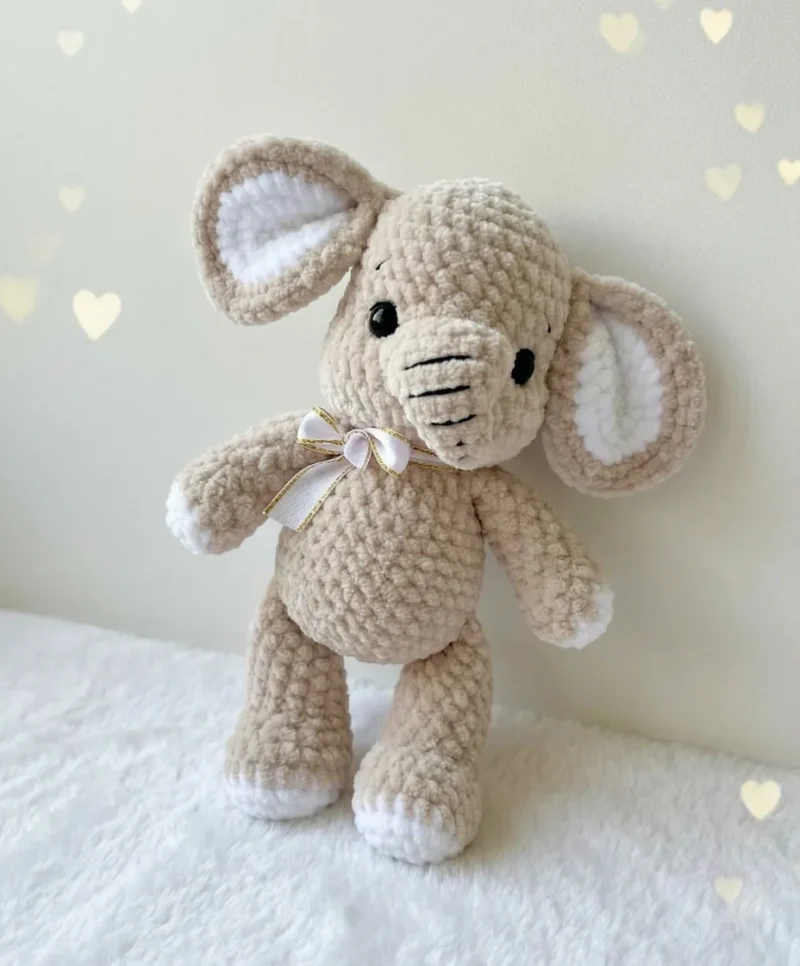 Amigurumi elephant crochet pattern with one-piece body — photo 3