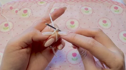 Crochet Hello Kitty plushie pattern for beginners — photo 6
