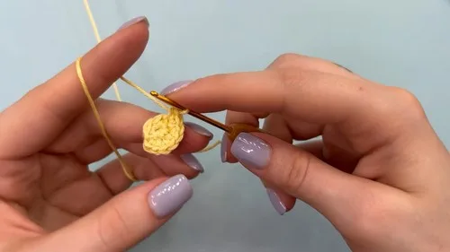 Crochet lemon slice earrings and keychain pattern — photo 5