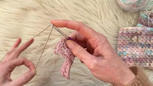 Granny stripe blanket pattern for autumn warmth — photo 2