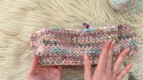 Granny stripe blanket pattern for autumn warmth