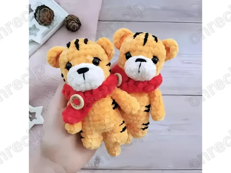 Amigurumi baby tiger crochet pattern in plush yarn