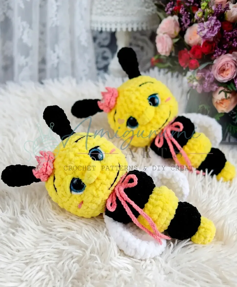 Amigurumi crochet bee pattern with wings and antennae