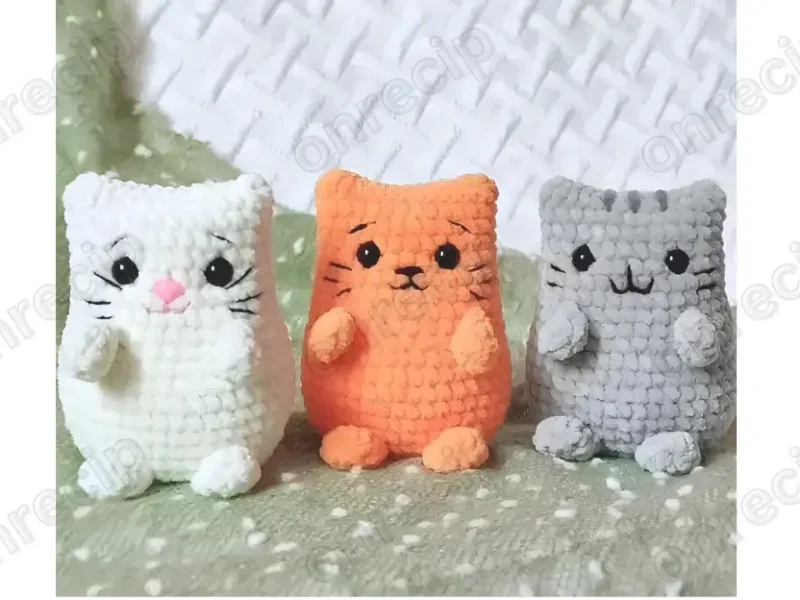 Amigurumi kitten plush pattern in single crochet