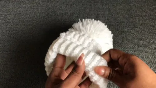 Baby hat pattern with a ribbed ribbon brim — photo 2
