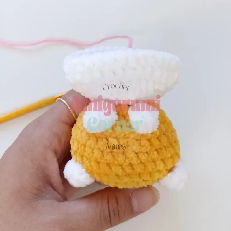 Crochet a big-eyed kitten amigurumi with safety eyes — photo 2