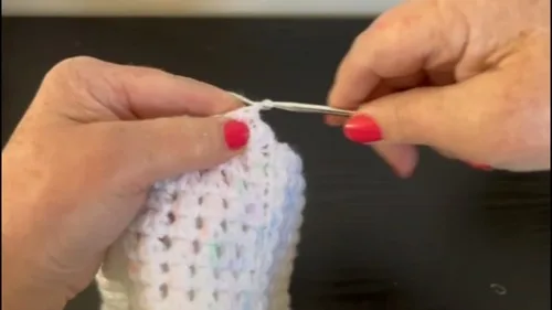 Colour sprinkle ribbed baby hat in single crochet