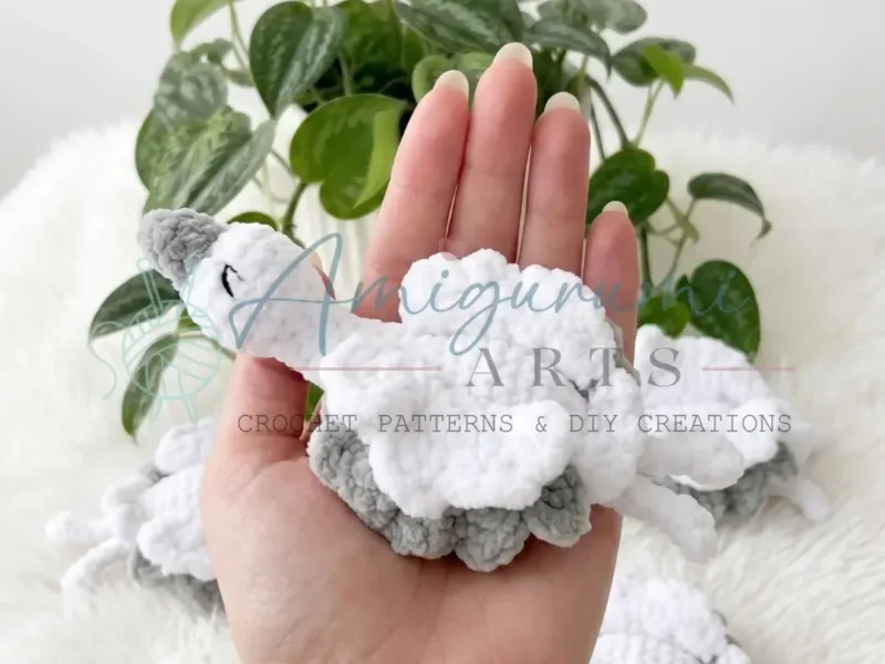 Crane amigurumi pattern in single crochet