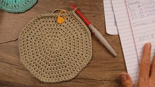 Crochet sun bucket hat with a flat brim — photo 3