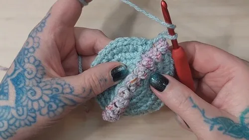 Dragonfly granny square crochet pattern for home or gifting — photo 3