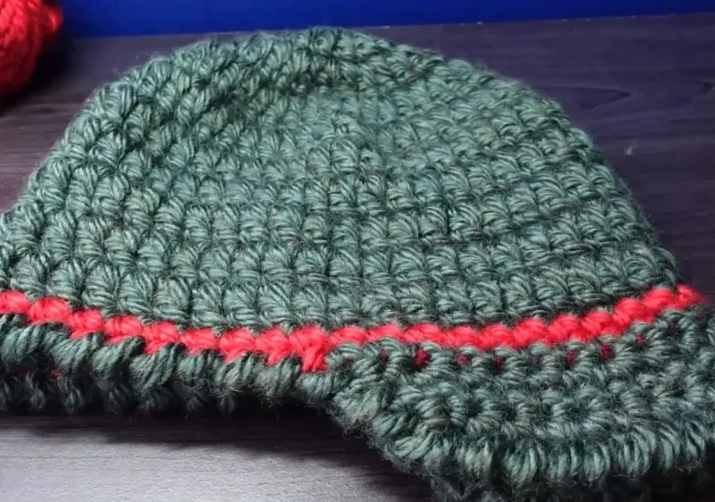 Men's crochet hat with a sloped double crochet brim