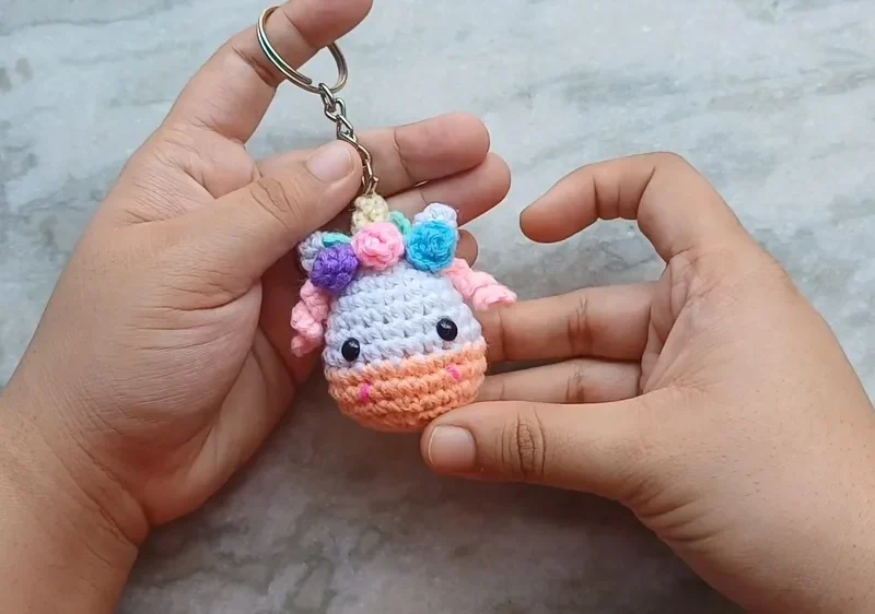 Mini unicorn amigurumi keychain pattern in single crochet