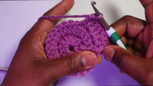 Seamless double crochet beanie for windy days — photo 4